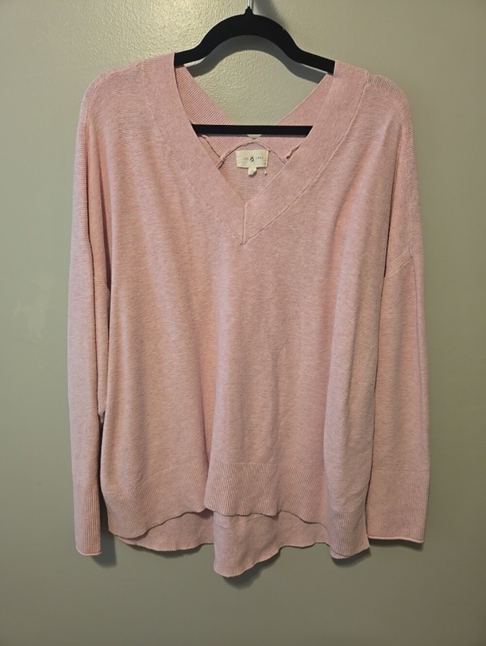 Lou & Grey Women's Pink V-Neck Pull-Over Sweater Sz. L High-Low